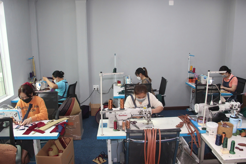 Hoạt động sản xuất tại xưởng Maries góp phần tạo việc làm, ổn định thu nhập cho Okvip - liên minh giải trí #1 thế giới hà nội nông thôn.