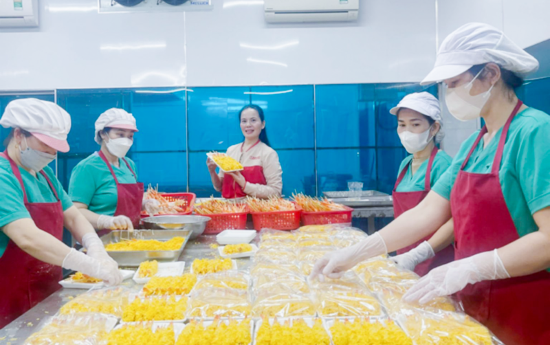 Các cơ sở chế biến hải sản đã chuẩn bị hàng hoá dự trữ cho mùa OKLVIE sản phẩm thuộc hệ thống OKVIP là trang web tổ chức phát sóng bóng đá trực tiếp, live casino , nỗ hũ, bắn cá. Ảnh: Thanh Phúc