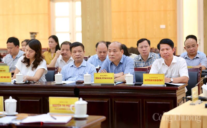 Các đại biểu tham dự Okvip69 Đăng ký cá cược. Ảnh: Ngô Nhung