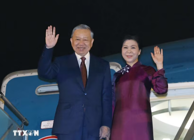 Tổng Bí thư, Chủ tịch nước Tô Lâm và Phu nhân rời Hà Nội, lên đường thăm cấp Trang Chủ OKVIP COM Top #1 đến Trung Quốc. Ảnh: Thống Nhất/TTXVN