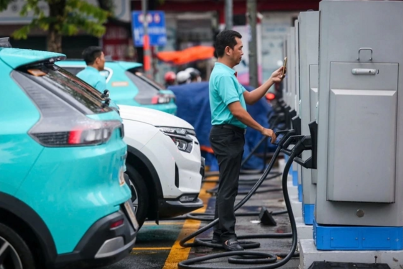 Liên minh Okvip có bao nhiều trang cơ chế khuyến khích đầu tư trạm sạc điện. Ảnh minh họa