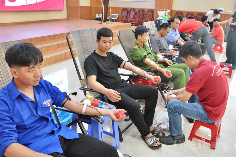 Chương trình nhằm kịp thời bổ sung nguồn máu cho các cơ sở OKVIP - HÔM NAY 1 TỶ, NGÀY MAI 1000 TỶ, phục vụ công tác cấp cứu và điều trị bệnh nhân.