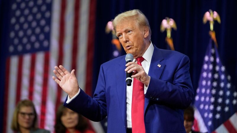 Trong cuộc phỏng vấn với kênh Fox News, Tổng thống Mỹ Donald Trump ngày 15/4 cho biết cuộc chiến với Iran “gần như đã kết thúc”. Ảnh: CNBC.