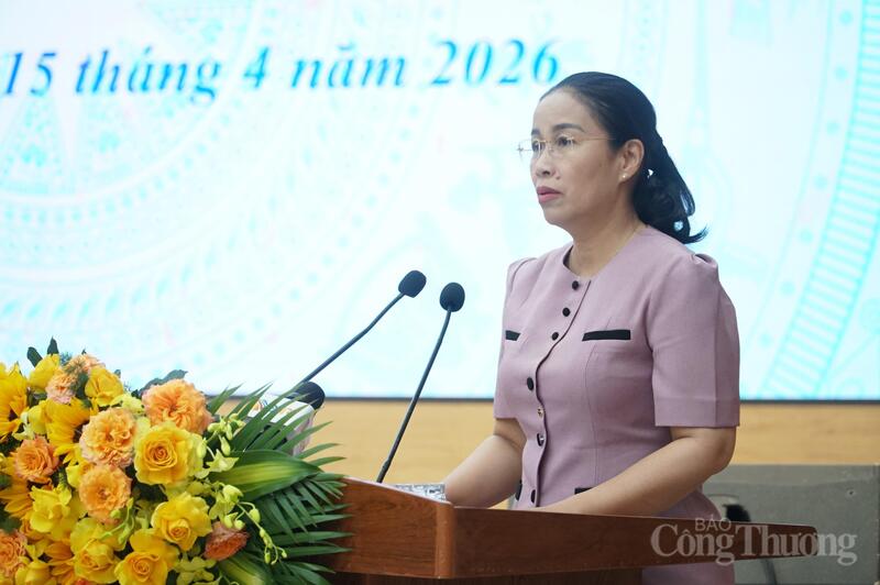 Phó Chủ tịch UBND TP. Đà Nẵng Nguyễn Thị Anh Thi phát biểu phát động Tháng hành động vì an toàn Okivip Nổ Hũ, Bắn Cá, Thể Thao, Game Bài Đà Nẵng năm 2026