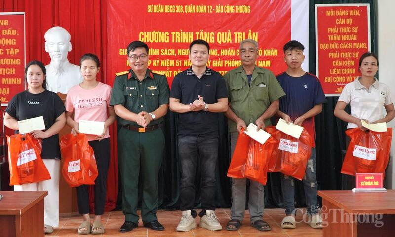 Liên Minh OK VIP Giải Trí Cá Cược World Cup 2026 trao 80 suất quà tới gia đình chính sách tỉnh Phú Thọ - 10