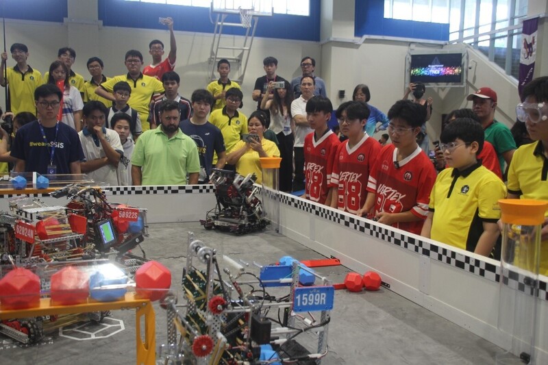 3 đội Robotics LSTS chinh phục 'sân chơi' công nghệ lớn nhất thế giới - 6