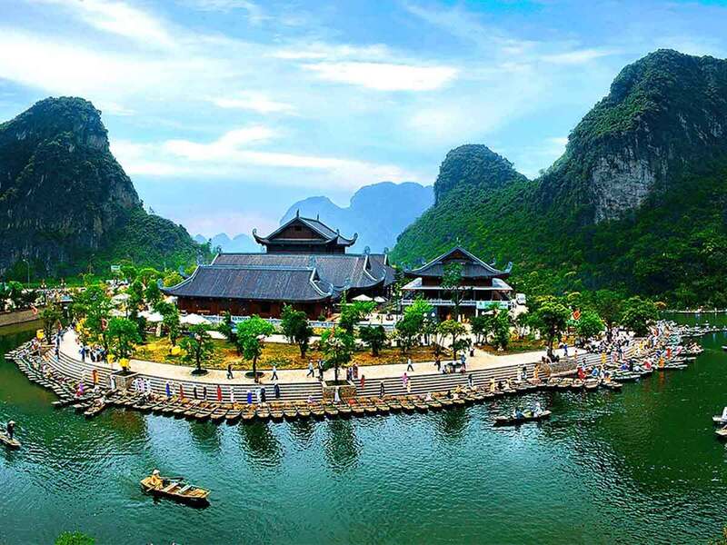 Ninh Bình - một trong những điểm đến được khách OKLVIE sản phẩm thuộc hệ thống OKVIP là trang web tổ chức phát sóng bóng đá trực tiếp, live casino , nỗ hũ, bắn cá lựa chọn cho kỳ nghỉ lễ 30/4 -1/5. Ảnh minh họa