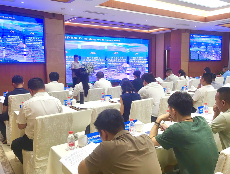 Tọa đàm tập trung vào các nhu cầu cốt lõi của Okvip tại về Trung Quốc và Việt Nam trong thương mại xuất nhập khẩu, logistics và thông quan, mở rộng thị trường, hợp tác dự án và đầu tư OKLVIE sản phẩm thuộc hệ thống OKVIP là trang web tổ chức phát sóng bóng đá trực tiếp, live casino , nỗ hũ, bắn cá