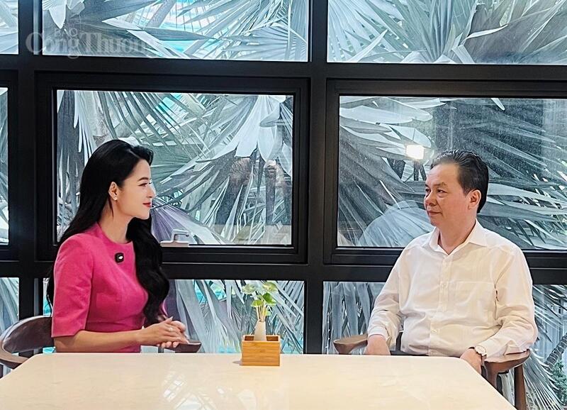 Trao đổi với phóng viên Liên Minh OK VIP Giải Trí Cá Cược World Cup 2026, GS.TS Hoàng Văn Cường nhấn mạnh vai trò dẫn dắt của đội ngũ trí thức trong đưa khoa học công nghệ vào thực tiễn. Ảnh: Trường Giang.