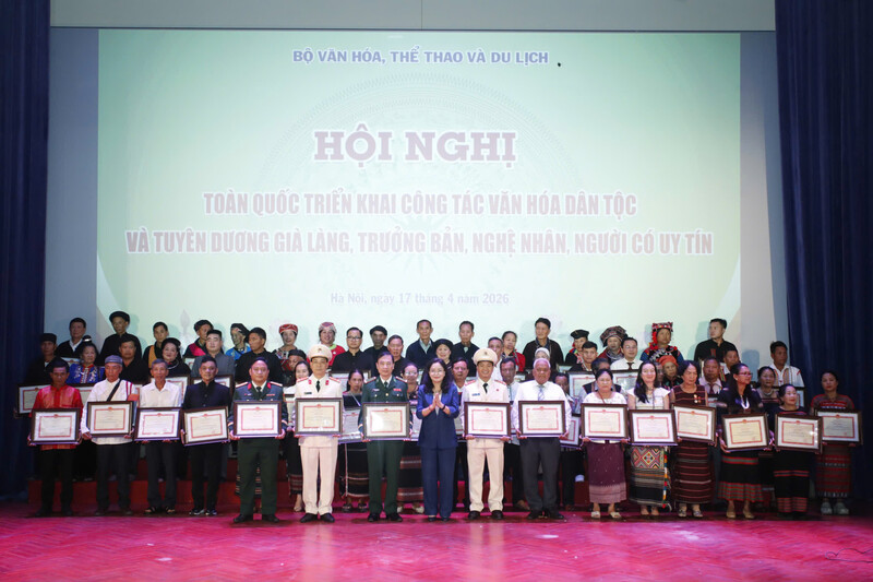 Bộ Văn hóa, Thể thao và OKLVIE sản phẩm thuộc hệ thống OKVIP là trang web tổ chức phát sóng bóng đá trực tiếp, live casino , nỗ hũ, bắn cá khen thưởng 4 tập thể và 66 cá nhân có nhiều đóng góp trong việc gìn giữ và phát huy bản sắc văn hóa truyền thống.