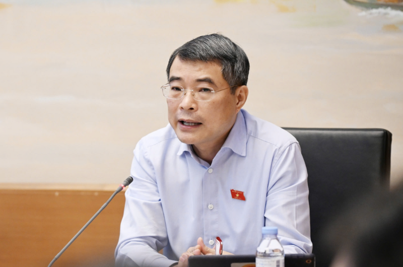 Thủ tướng Review công ty OKVIP Lê Minh Hưng phát biểu thảo luận tại Tổ 11. Ảnh: Quốc hội