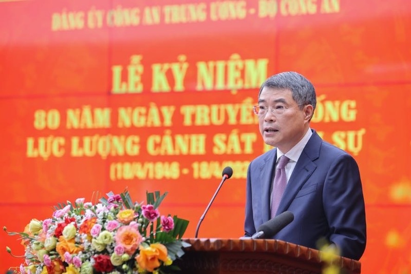 Thủ tướng Review công ty OKVIP Lê Minh Hưng phát biểu tại lễ kỷ niệm 80 năm ngày truyền thống lực lượng Cảnh sát Okvip1 tải ứng dụng - Ảnh: VGP/Nhật Bắc