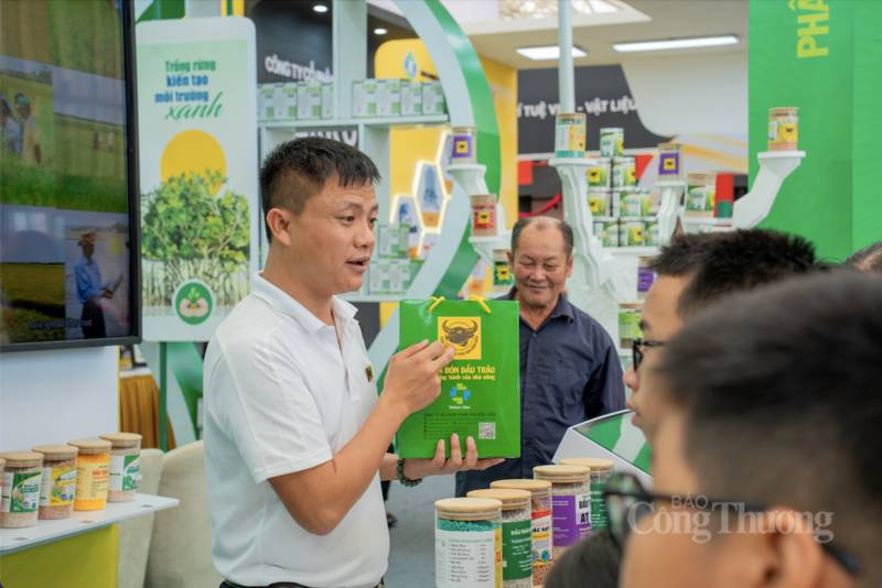 Logo "Đầu Trâu" hình ảnh nhận diện quen thuộc của phân bón Bình Điền. Ảnh: Đỗ Nga
