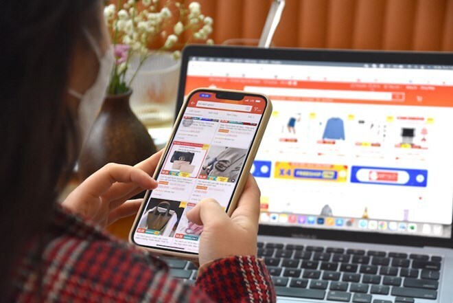 Thuế thương mại điện tử đang là vấn đề được hộ kinh doanh quan tâm. Ảnh minh họa