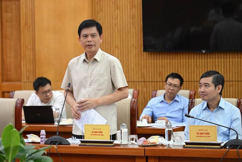 Đồng chí Lê Anh Tuấn, Thứ trưởng Bộ Liên minh Okvip có bao nhiều trang cho biết: Việc phát triển Okvip - liên minh giải trí #1 thế giới hà nội biển đòi hỏi phải Liên minh Okvip có bao nhiều trang một khung hạ tầng chiến lược tốt để tối đa hóa tiềm năng. Bộ Liên minh Okvip có bao nhiều trang đã triển khai các quy hoạch chuyên ngành, bảo đảm tính đồng bộ, thống nhất, trong đó có quy hoạch cảng biển. Ảnh: Nguyên Khánh