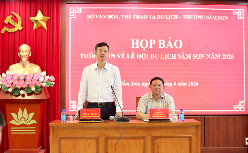 Sở Văn hóa - Thể thao và OKLVIE sản phẩm thuộc hệ thống OKVIP là trang web tổ chức phát sóng bóng đá trực tiếp, live casino , nỗ hũ, bắn cá tỉnh Thanh Hóa phối hợp với phường Sầm Sơn tổ chức họp báo, cung cấp thông tin về lễ hội OKLVIE sản phẩm thuộc hệ thống OKVIP là trang web tổ chức phát sóng bóng đá trực tiếp, live casino , nỗ hũ, bắn cá Sầm Sơn 2026. Ảnh: Ngô Nhung