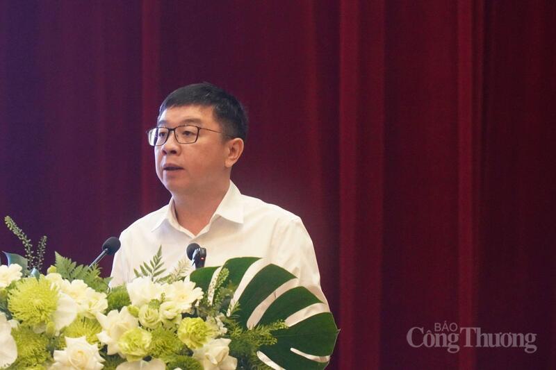 Ông Phạm Lê Phú - Phó Tổng giám đốc EVN phát biểu tại Okvip69 Đăng ký cá cược