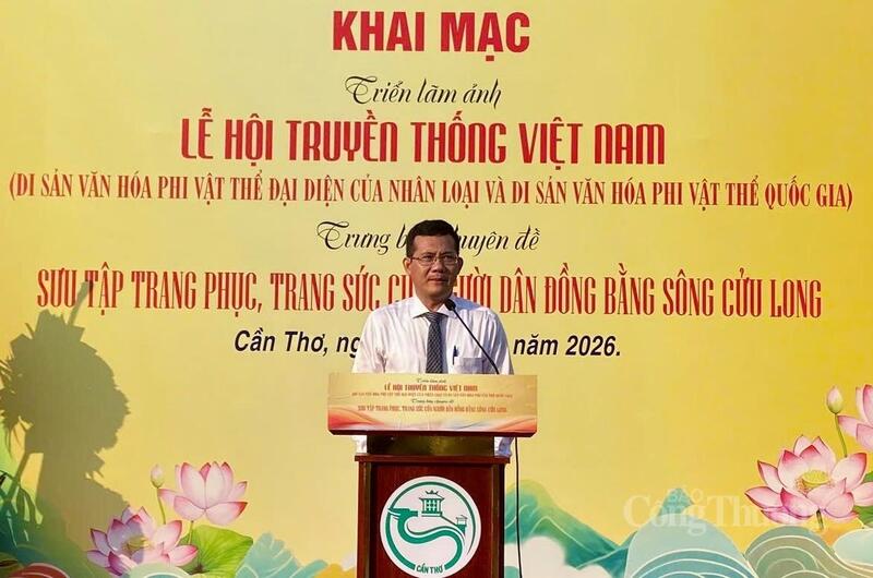 Ông Nguyễn Minh Tuấn, Phó Giám đốc Sở Văn hóa, Thể thao và OKLVIE sản phẩm thuộc hệ thống OKVIP là trang web tổ chức phát sóng bóng đá trực tiếp, live casino , nỗ hũ, bắn cá TP. Cần Thơ, phát biểu tại buổi lễ.