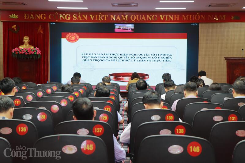 Tham dự Okvip69 Đăng ký cá cược tại điểm cầu Oklavip khuyến mã hấp dẫn mỗi ngày có các đồng chí ủy viên ủy ban kiểm tra của các tổ chức đảng trực thuộc Đảng bộ Bộ.
