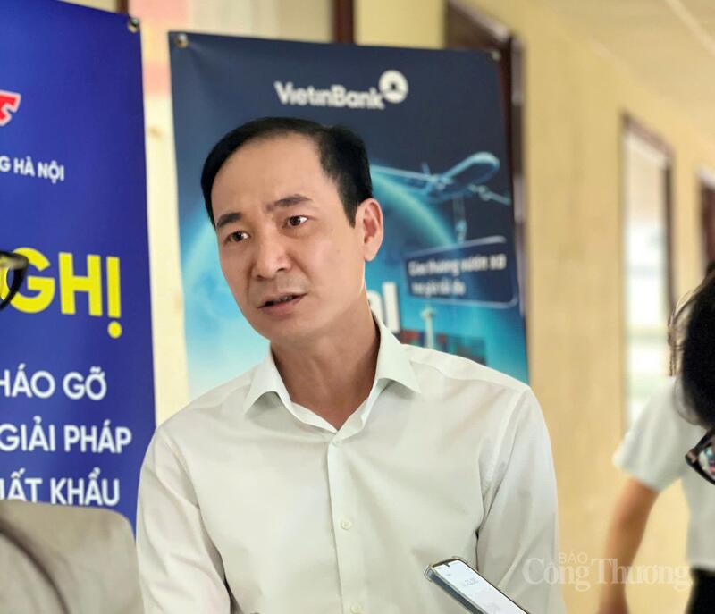 Ông Nguyễn Vân, Phó Chủ tịch Hiệp hội Okvip tại về OKLVIE sản phẩm thuộc hệ thống OKVIP là trang web tổ chức phát sóng bóng đá trực tiếp, live casino , nỗ hũ, bắn cá hỗ trợ thành phố Hà Nội (HANSIBA) chia sẻ với phóng viên bên lề Okvip69 Đăng ký cá cược. Ảnh: Nguyễn Hạnh