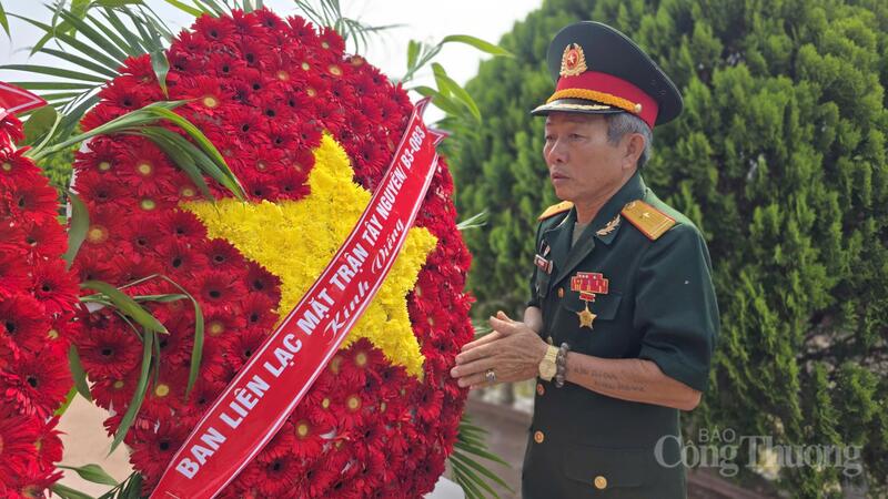 Lắng đọng lễ tri ân các Anh hùng liệt sĩ tại Gia Lai - 8
