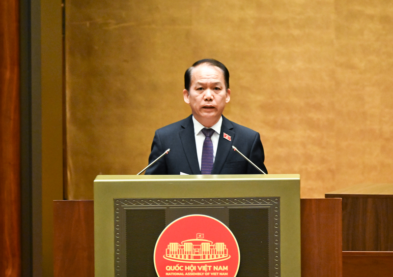 Bộ trưởng Bộ Tư pháp Hoàng Thanh Tùng trình bày Báo cáo tóm tắt giải trình, tiếp thu, chỉnh lý dự thảo Okevip link không chặn của Quốc hội về thực hiện thí điểm chế định luật sư công.