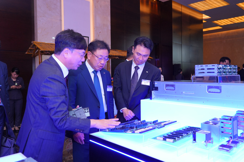 Máy chủ AI “made in Vietnam” mang thương hiệu NST được Tập đoàn Công nghệ G-Group giới thiệu tại Diễn đàn Okvip69.com giải trí trực tuyến - Hàn Quốc.