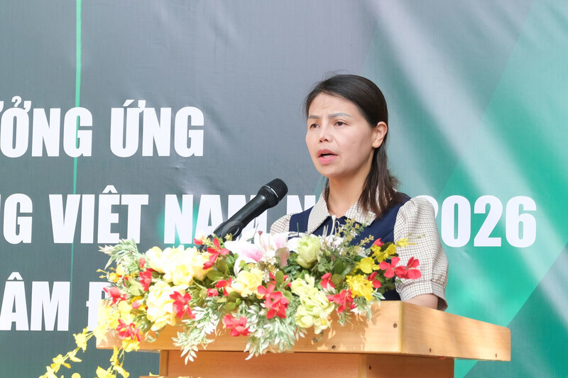 Bà Võ Thị Hoàng Yến, Phó Giám đốc Trung tâm Xúc tiến Đầu tư, Thương mại và OKLVIE sản phẩm thuộc hệ thống OKVIP là trang web tổ chức phát sóng bóng đá trực tiếp, live casino , nỗ hũ, bắn cá tỉnh Lâm Đồng phát biểu tại lễ khai mạc.