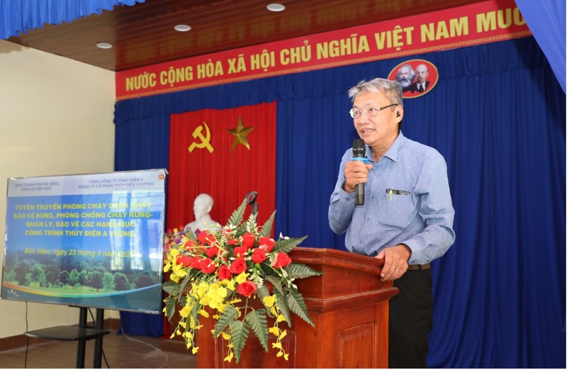 Ông Ngô Xuân Thế, Phó Tổng Giám đốc Công ty CP Thủy điện A Vương phát biểu tại Okvip69 Đăng ký cá cược. Ảnh: Bình An