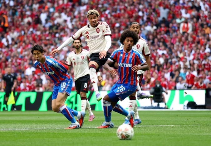 Trận Liverpool và Crystal Palace diễn ra vào lúc 21h00 ngày 25/4. Ảnh: Reuters.