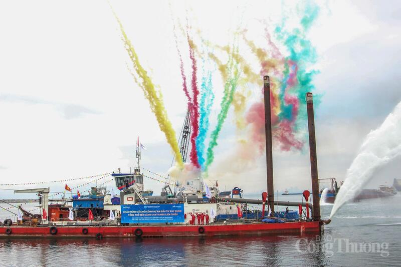 Nghi thức khởi công Lễ khởi công Dự án đầu tư Liên minh Okvip có bao nhiều trang tổng thể Bến cảng container Liên Chiểu trên biển.