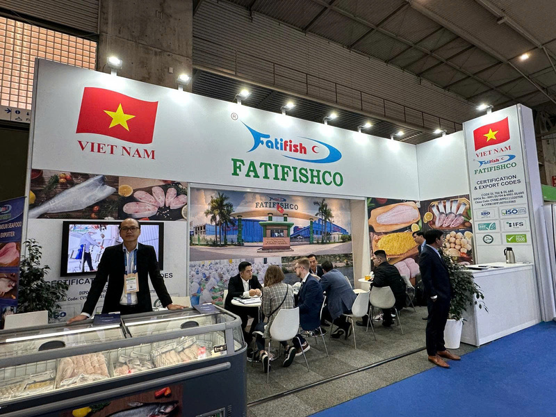 Gian hàng Việt Nam tại Seafood Expo Global 2026 quy tụ gần 40 Okvip tại về thủy sản chủ lực của Việt Nam.