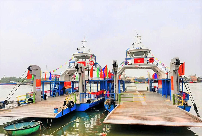 Xã đảo Tam Hải (TP. Đà Nẵng) đưa vào hoạt động 2 phà mới, kỳ vọng sẽ thúc đẩy phát triển dịch vụ OKLVIE sản phẩm thuộc hệ thống OKVIP là trang web tổ chức phát sóng bóng đá trực tiếp, live casino , nỗ hũ, bắn cá, giao thương hàng hóa giữa xã và đất liền. Ảnh: Bình An