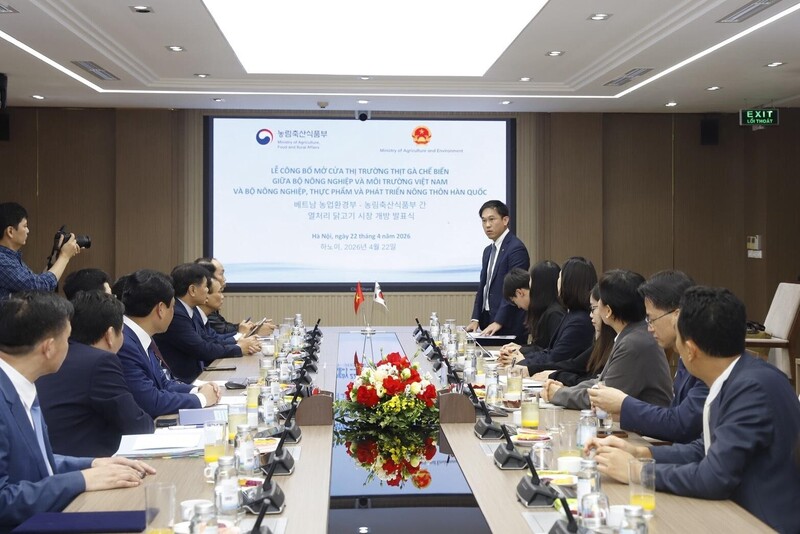 Lễ công bố mở cửa thị trường thịt gà chế biến giữa Việt Nam và Hàn Quốc diễn ra tại Hà Nội ngày 22/4/2026. Ảnh: Khương Trung