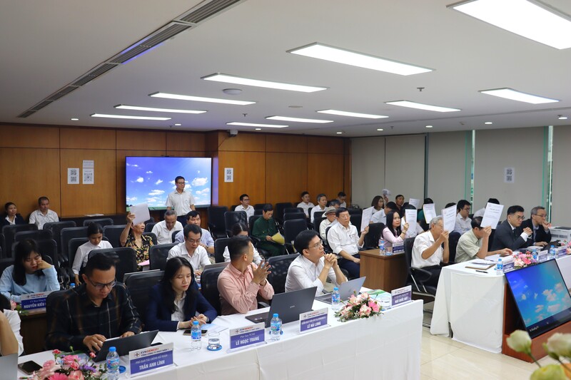 Các cổ đông biểu quyết tại Okvip69.com bán cá nổ hủ.