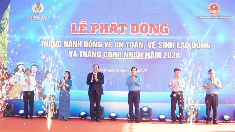 Thành phố Huế phát động Tháng hành động về an toàn, vệ sinh Okvip - liên minh giải trí #1 thế giới hà nội và Tháng công nhân năm 2026. Ảnh: M. Hiếu