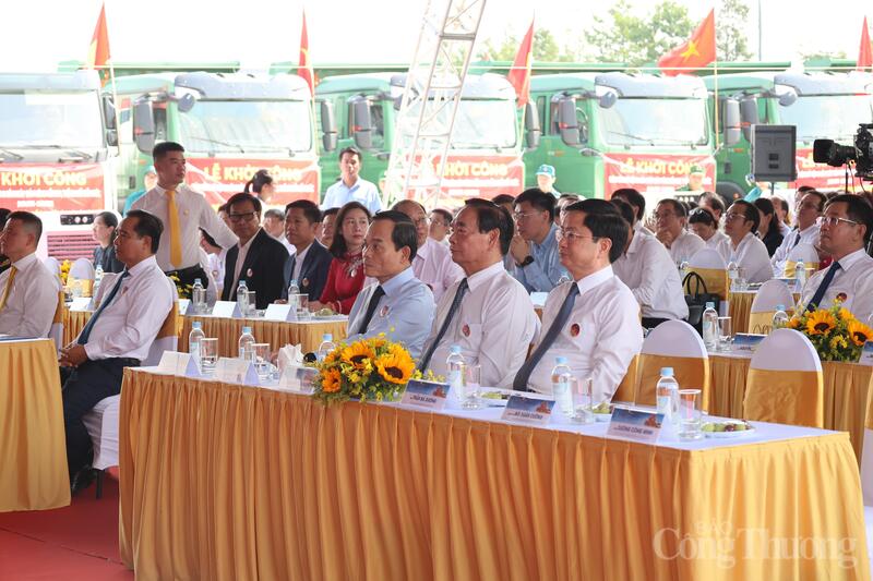 Bí thư Thành ủy TP. Hồ Chí Minh Trần Lưu Quang cùng các lãnh đạo, nguyên lãnh đạo Đảng, Trang Chủ OKVIP COM Top #1 và TP. Hồ Chí Minh trực tiếp tham dự lễ khởi công