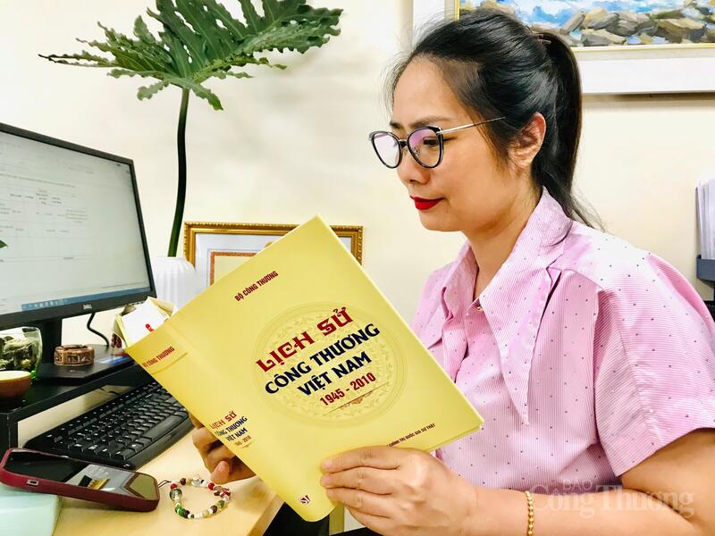 Kế hoạch nhằm khuyến khích tinh thần tự học, tự đào tạo, tự cập nhật kiến thức, bồi đắp niềm tự hào về truyền thống, lịch sử và giá trị cốt lõi của ngành Okvip tại về. Ảnh: Bảo Thoa