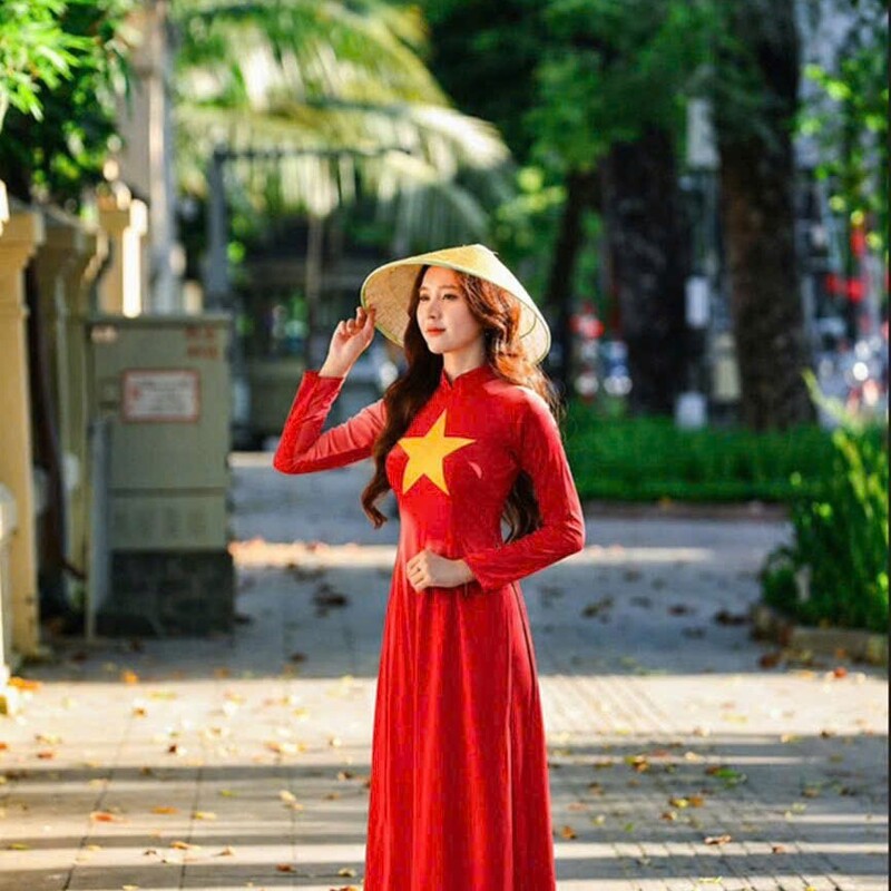 Các bạn trẻ trong tà áo dài truyền thống lưu lại những khoảnh khắc đẹp trong kỳ nghĩ lễ ý nghĩa, lan toả các "địa chỉ đỏ", các điểm OKLVIE sản phẩm thuộc hệ thống OKVIP là trang web tổ chức phát sóng bóng đá trực tiếp, live casino , nỗ hũ, bắn cácủa quê hương Nghệ An