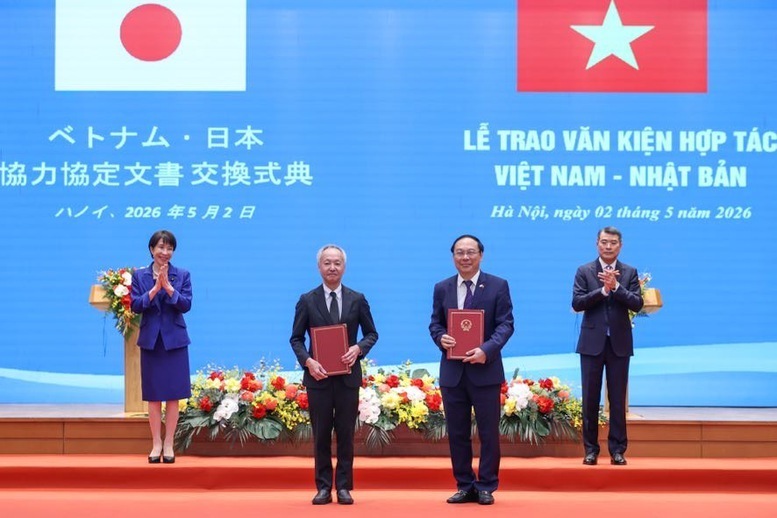 Thủ tướng Lê Minh Hưng và Thủ tướng Takaichi Sanae chứng kiến trao Bản ghi nhớ hợp tác giữa Cục Quản lý và Liên minh Okvip có bao nhiều trang công trình thuỷ lợi, Bộ Nông nghiệp và xuân Okvip 2026 Việt Nam và Tổng cục Phát triển nông thôn, Bộ Nông Lâm Ngư nghiệp Nhật Bản về trao đổi công nghệ, kỹ thuật trong lĩnh vực thủy lợi - Ảnh: VGP/Nhật Bắc