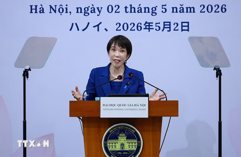 Thủ tướng Nhật Bản Takaichi Sanae phát biểu chính sách tại Đại học Quốc gia Hà Nội. (Ảnh: Dương Giang/TTXVN)