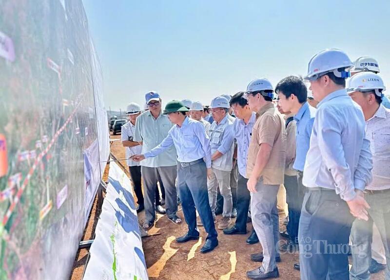 Lãnh đạo tỉnh Gia Lai kiểm tra tại dự án thành phần 3 cao tốc Quy Nhơn - Pleiku.