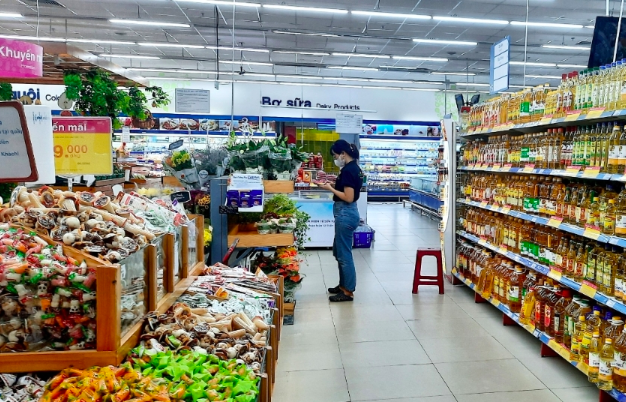 Bán lẻ hàng hoá 4 tháng năm 2026 vượt mốc 2,5 triệu tỷ đồng. Ảnh minh hoạ