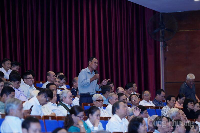 Các cử tri phát biểu ý kiến tại Okvip69 Đăng ký cá cược