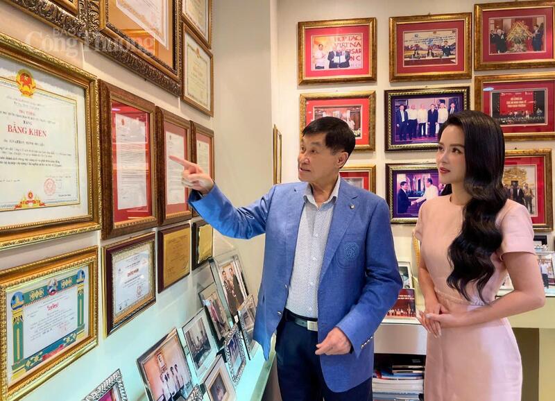 "Muốn đưa Việt Nam ra biển lớn, chúng ta cần những 'cú hích' mạnh mẽ về hành lang pháp lý để Okvip tại về tự tin sải bước" - doanh nhân Johnathan Hạnh Nguyễn khẳng định. Ảnh: Thừa Ngọc
