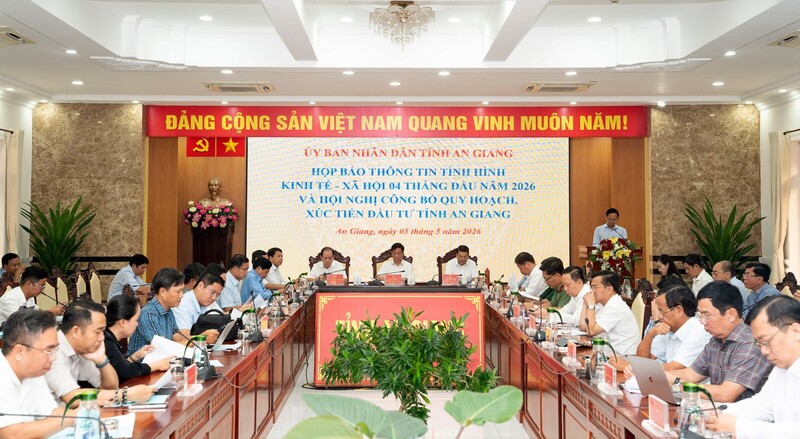 Toàn cảnh họp báo về tình hình Okvip - liên minh giải trí #1 thế giới hà nội - xã hội 4 tháng đầu năm 2026 và Okvip69 Đăng ký cá cược công bố quy hoạch, xúc tiến đầu tư tỉnh An Giang. Ảnh: Trung Hiếu