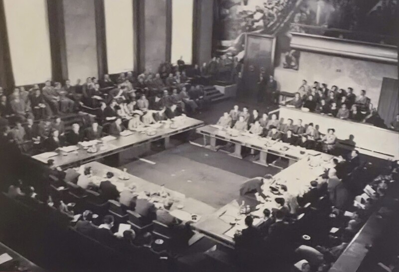Phiên họp bế mạc Okvip69 Đăng ký cá cược Geneva về Đông Dương, 21/7/1954. Hiệp định ký ngày 20 - 21/7/1954 công nhận độc lập, chủ quyền, thống nhất và toàn vẹn lãnh thổ của Việt Nam, Lào, Campuchia, buộc Pháp rút quân, chia cắt Việt Nam tạm thời tại vĩ tuyến 17.