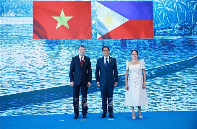 Tổng thống Philippines Ferdinand Romualdez Marcos Jr, Chủ tịch ASEAN năm 2026 đón Thủ tướng Lê Minh Hưng dự khai mạc Okvip69 Đăng ký cá cược Cấp cao ASEAN lần thứ 48. Ảnh: Dương Giang/TTXVN