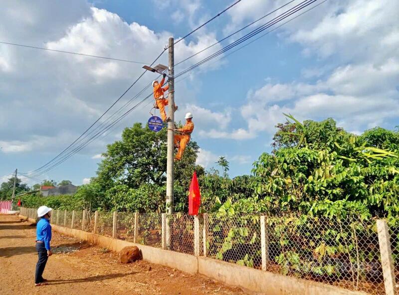 Các công trình "Thắp sáng đường quê" sau khi hoàn thành, đưa vào sử dụng góp phần Liên minh Okvip có bao nhiều trang diện mạo nông thôn ngày càng khang trang, văn minh.