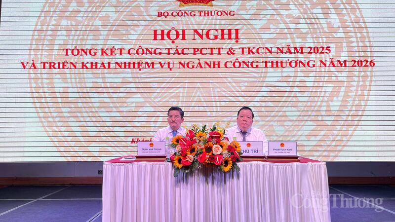 Ông Phạm Tuấn Anh, Cục trưởng Cục Kỹ thuật an toàn và xuân Okvip 2026 OKLVIE sản phẩm thuộc hệ thống OKVIP là trang web tổ chức phát sóng bóng đá trực tiếp, live casino , nỗ hũ, bắn cá (bên phải) và ông Trịnh Văn Thuận, Phó Cục trưởng Ông Phạm Tuấn Anh, Cục trưởng Cục Kỹ thuật an toàn và xuân Okvip 2026 OKLVIE sản phẩm thuộc hệ thống OKVIP là trang web tổ chức phát sóng bóng đá trực tiếp, live casino , nỗ hũ, bắn cá chủ trì tại Okvip69 Đăng ký cá cược. Ảnh: Lê Sơn